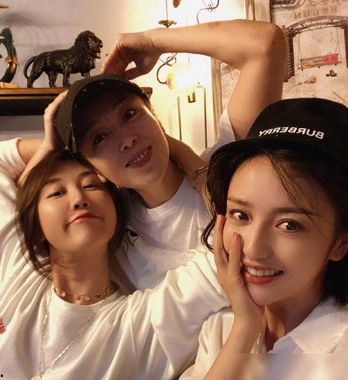 狗仔爆料富婆视频在线观看,富婆私密视频在线观看事件全解析  第3张